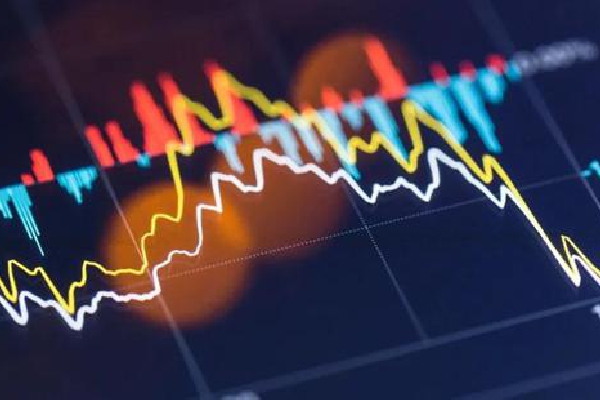 工行合肥蜀山支行营业室受到农民工上门办卡的好评